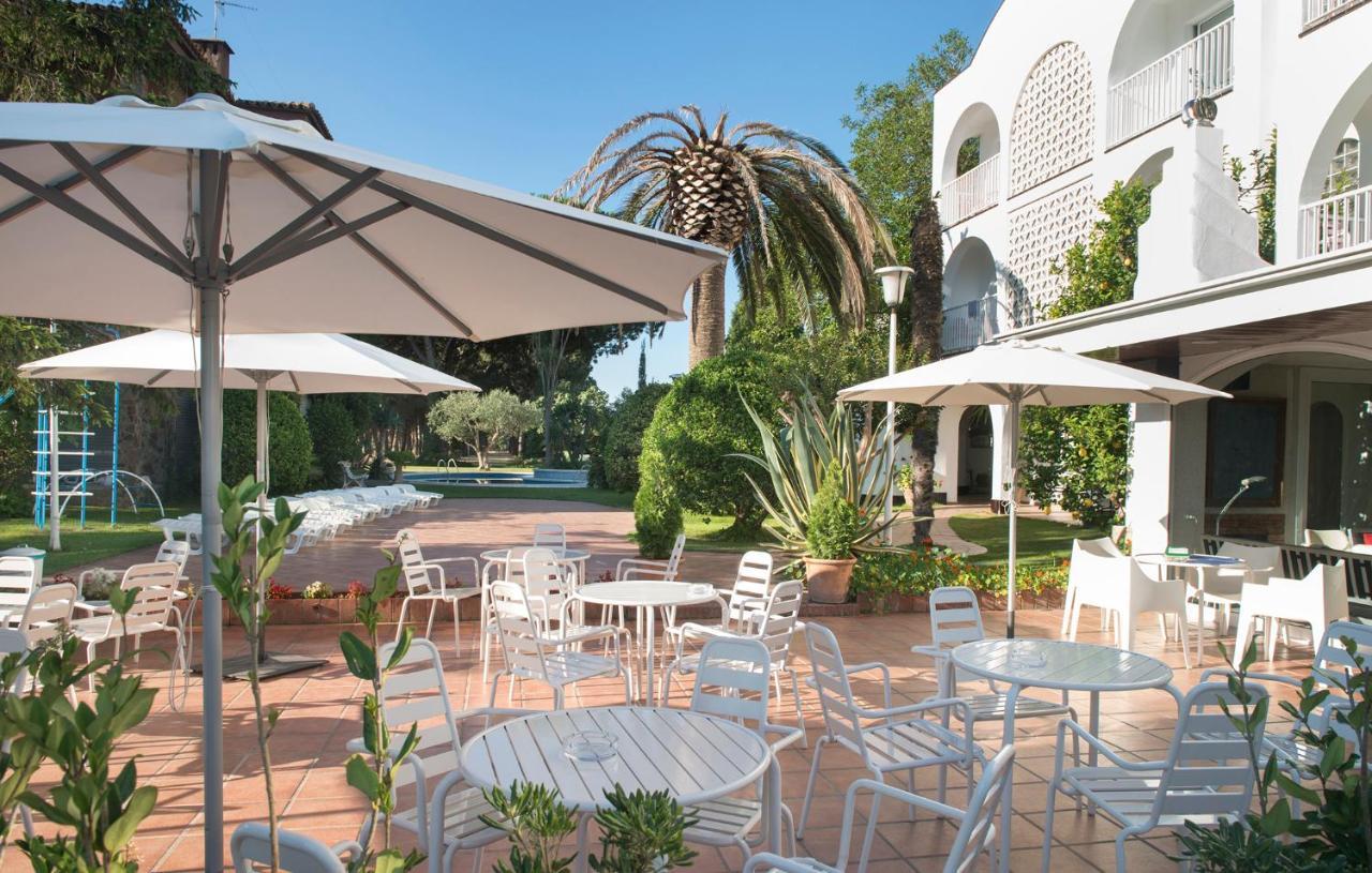 Hotel El Moli Сант-Педро-Пескадор Экстерьер фото