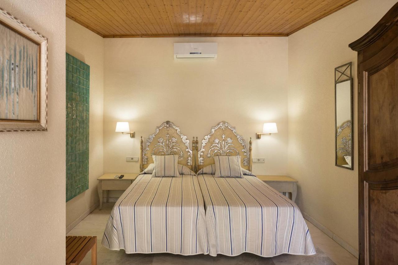 Hotel El Moli Сант-Педро-Пескадор Экстерьер фото